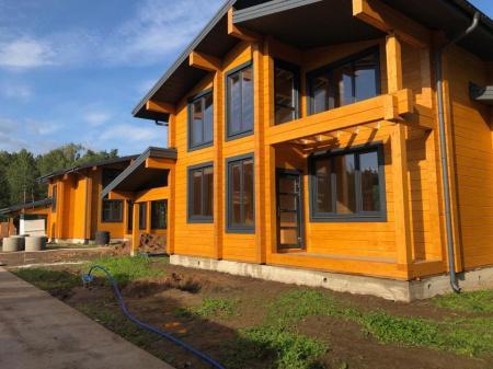 Компания МСК завершает поставки кровельных материалов на коттеджный поселок Конти.